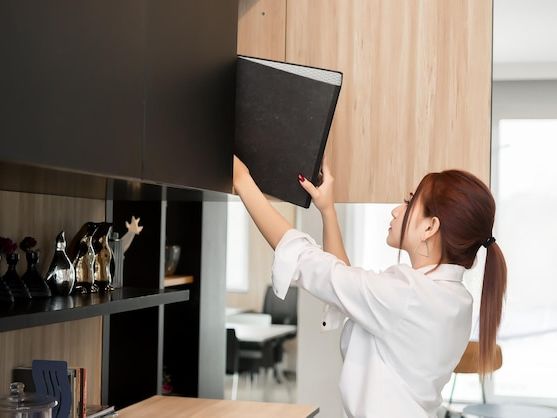 Laminowane fronty meblowe – sprawdzony wybór do kuchni na lata