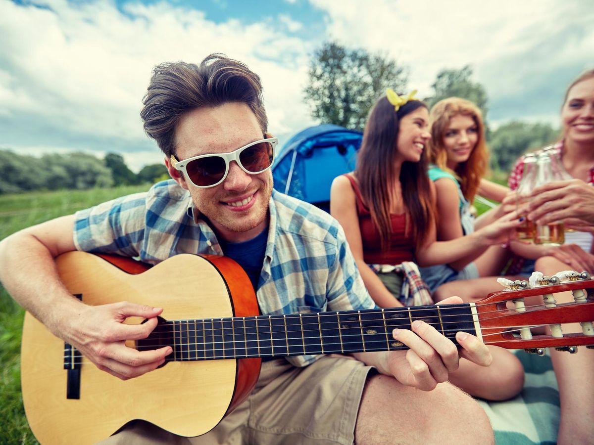 Jak letnie festiwale muzyczne wpływają na naszą świeżość i samopoczucie
